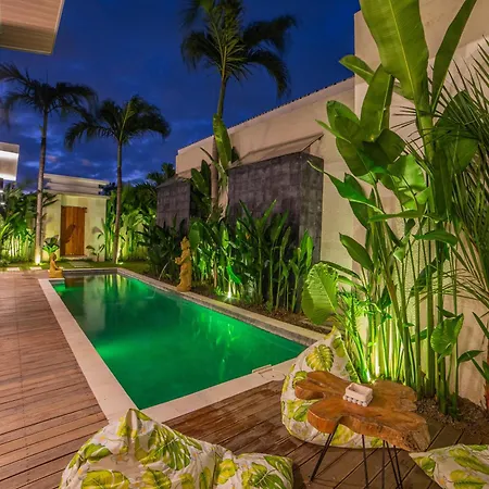 Kmana Villas Seminyak By Rh Management Exterior photo