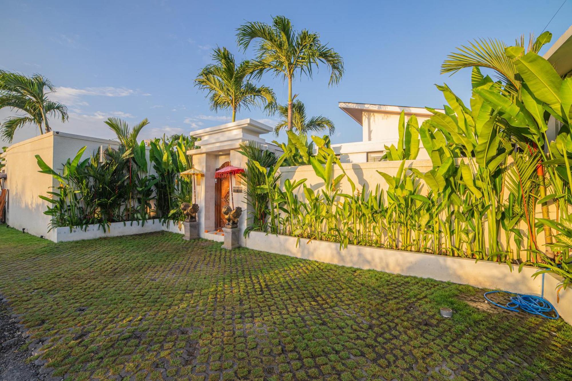 Kmana By Rh Management * Seminyak (Bali)