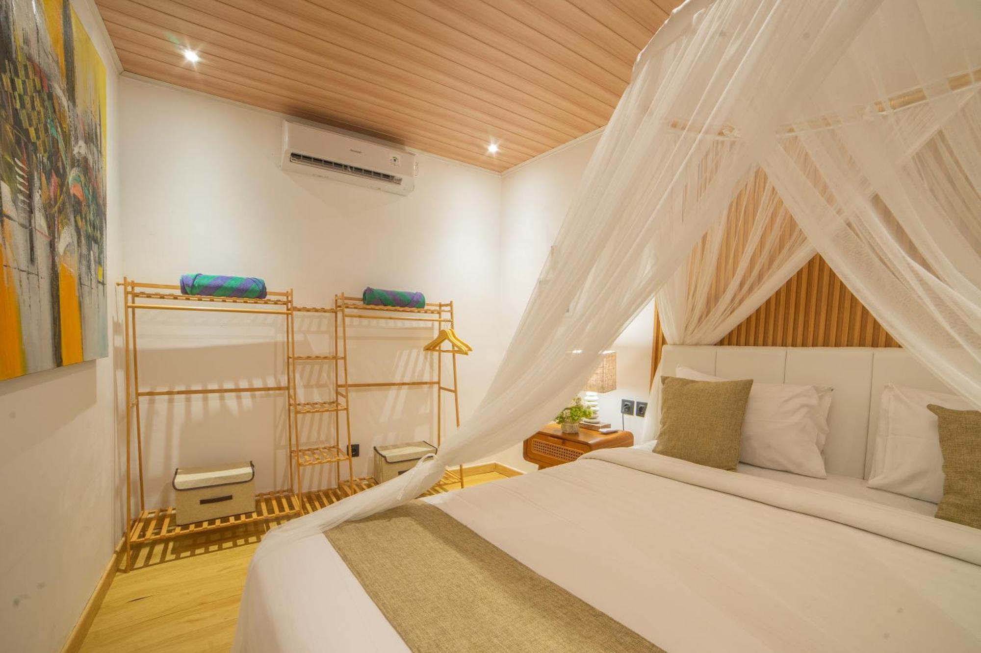 Kmana By Rh Management * Seminyak (Bali)